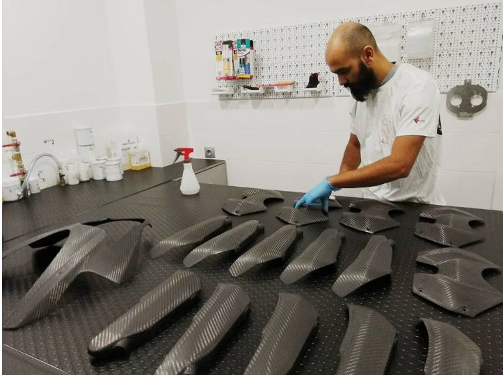 V4Evo carbon fiber parts