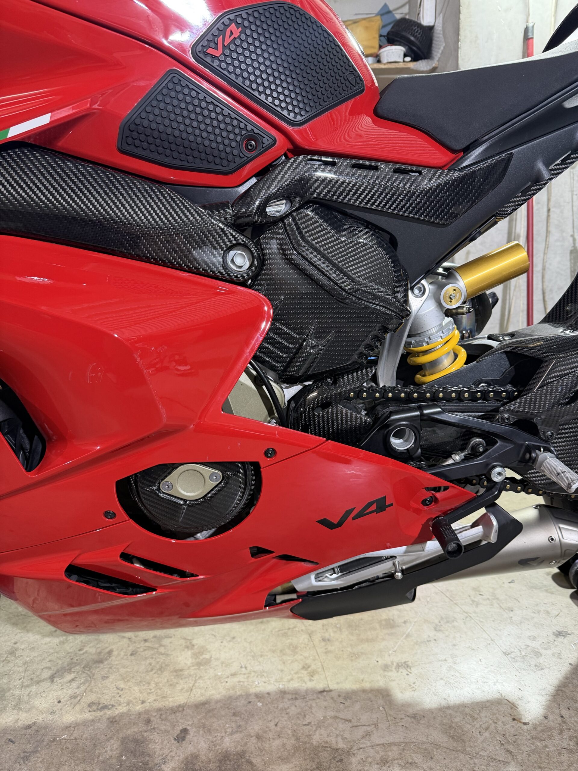 Carbon Fiber Alternator Cover - Panigale V4